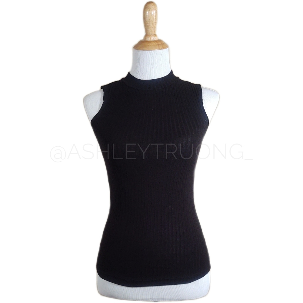 🌠 2 for $10 - Black Ribbed Sleeveless Shirt